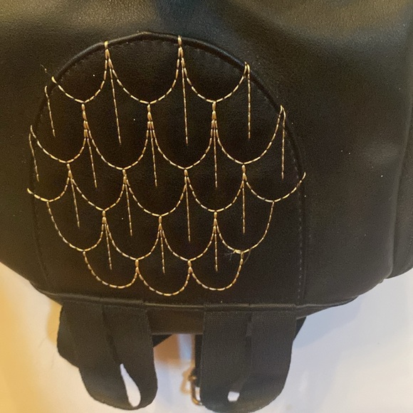 Classy Owl Backpack Pu Leather Mini backpack goldtone accents adjustable straps - Picture 5 of 12